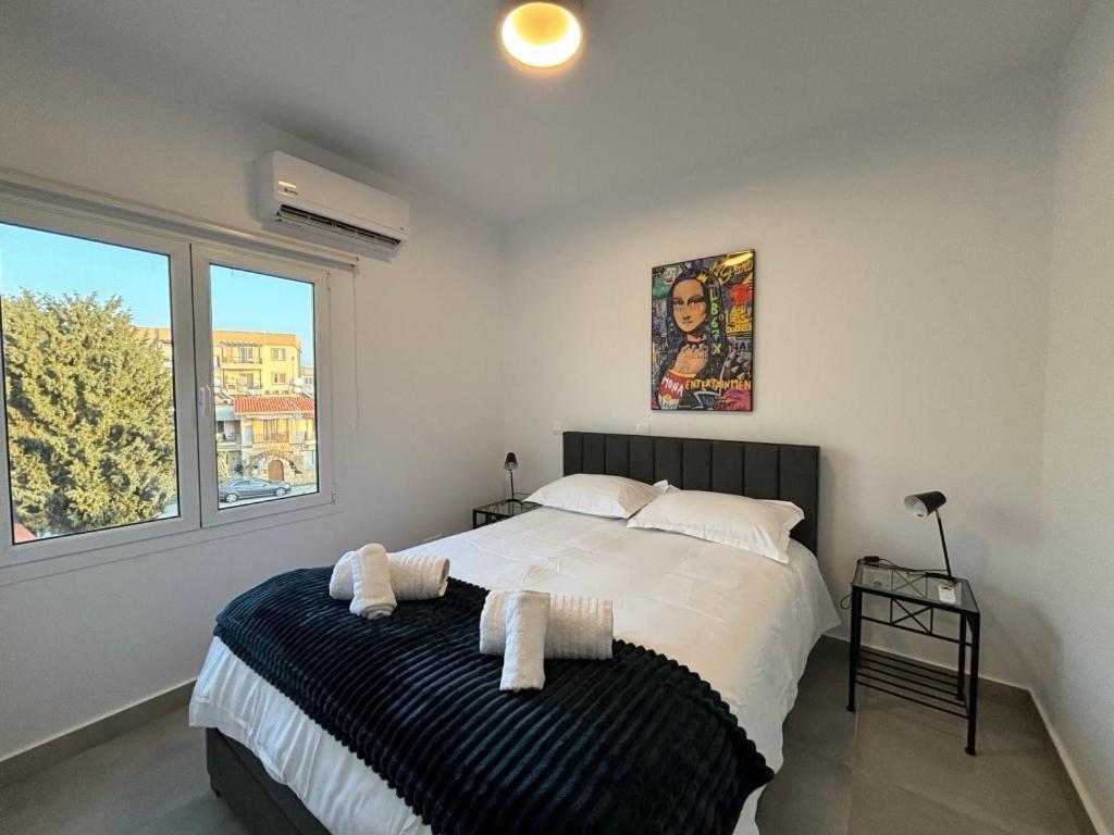 Appartement Venus Lighthouse 2B, Sea-View, Paphos Center Extérieur photo