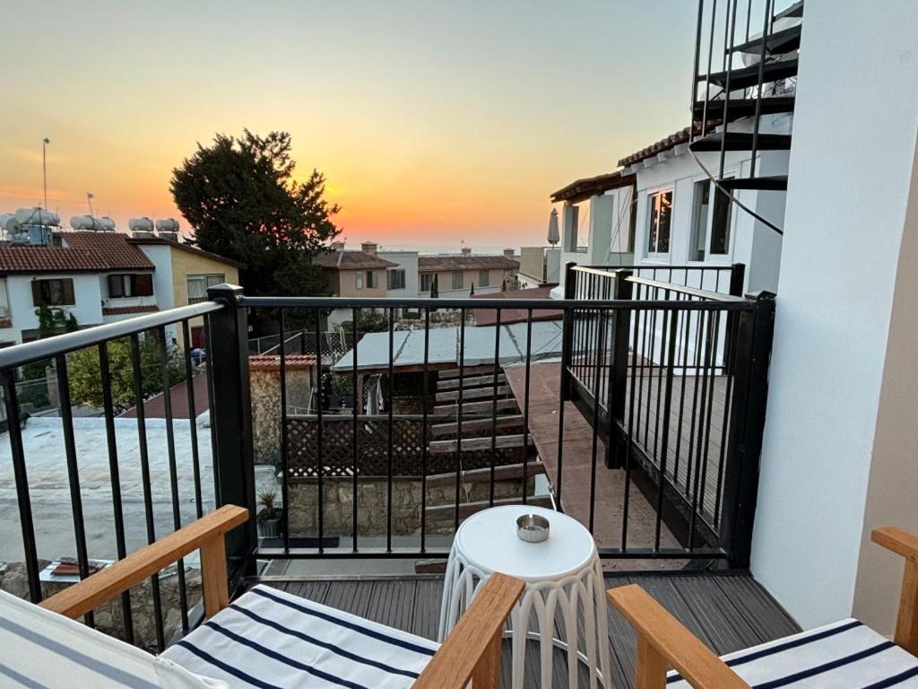 Appartement Venus Lighthouse 2B, Sea-View, Paphos Center Extérieur photo